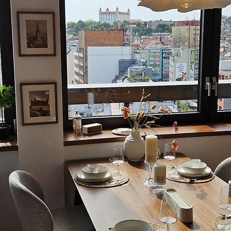 Panorama View Design Apt In Old Town - Free Parking Pressburg Exterior foto