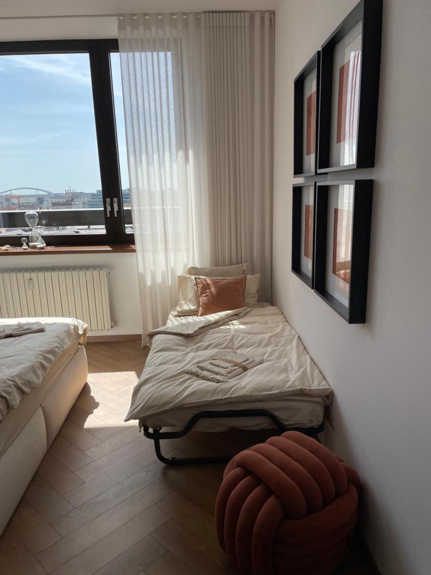 Panorama View Design Apt In Old Town - Free Parking Pressburg Exterior foto